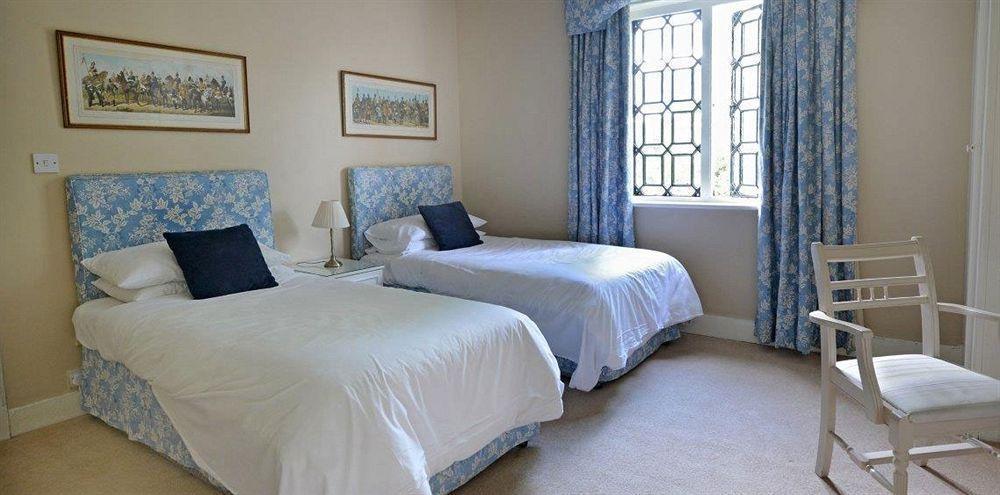 The Cholmondeley Arms Hotel Wrenbury Екстериор снимка